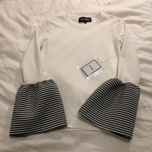 Style Mafia NWT bell sleeve blouse